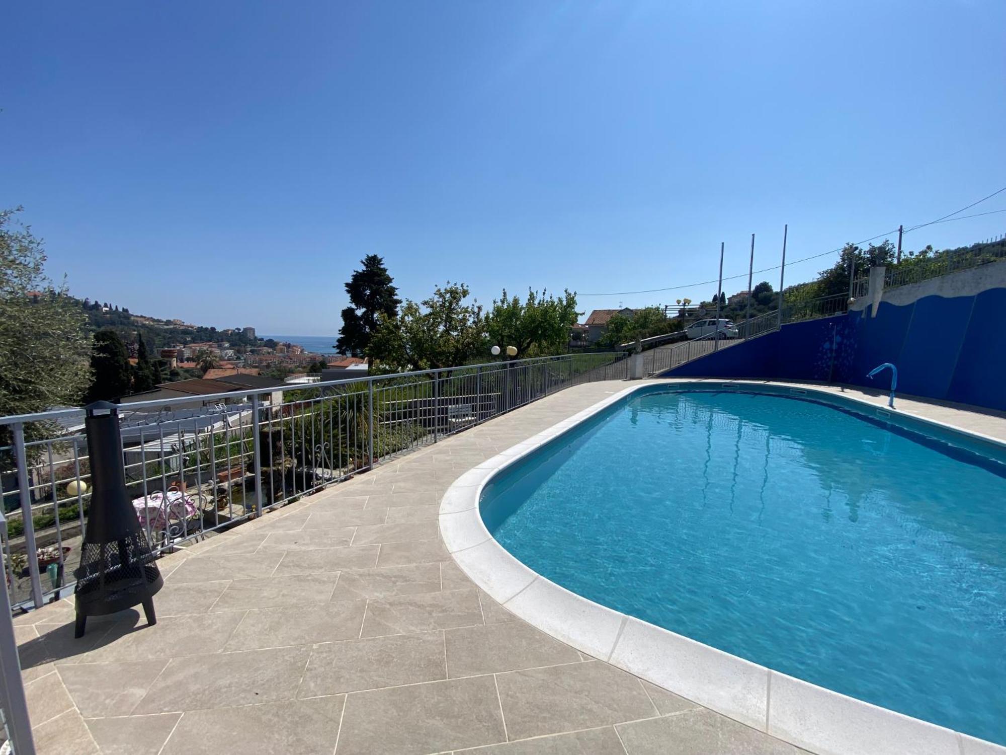 Residence Hotel Edy Imperia Bagian luar foto