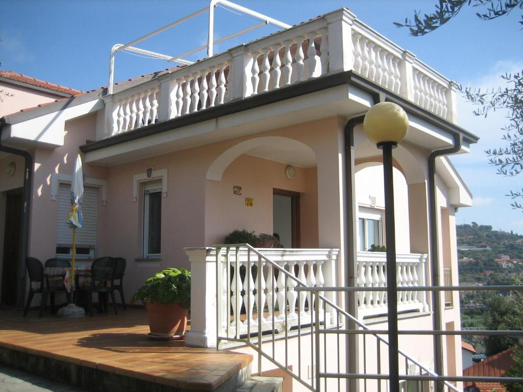 Residence Hotel Edy Imperia Bagian luar foto