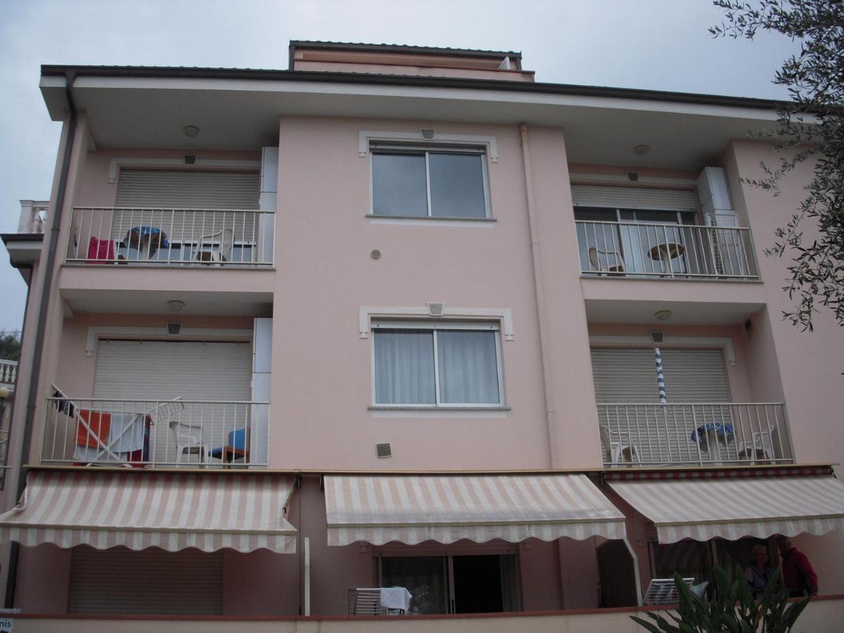 Residence Hotel Edy Imperia Bagian luar foto